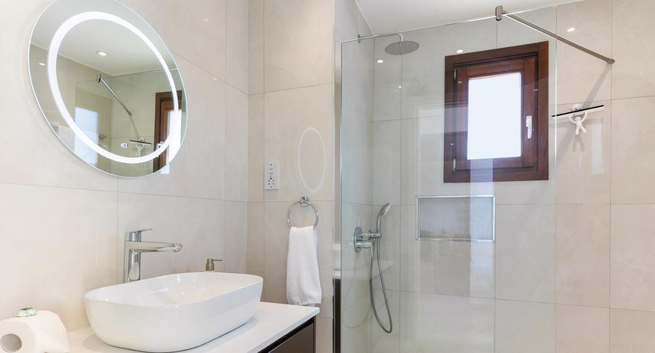 Modern Apartment Nz11 Large Balconies With Sea And Mountain Views Kouklia Exterior foto